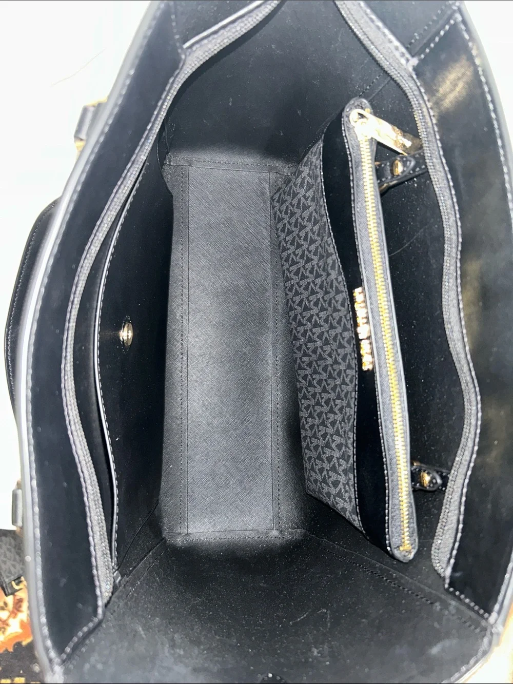 Michael Kors Charlotte Large Saffiano Leather 3-in-1 Tote In Black